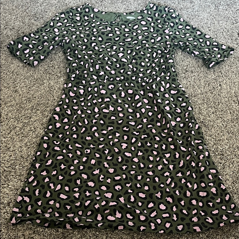 Old Navy Olive and Pink Patterned Top